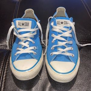 ⭐️HP⭐️ Blue Converse